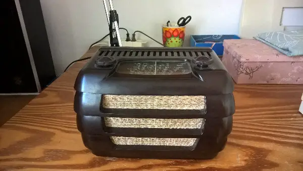 Kleines Radio Philips Bakelit