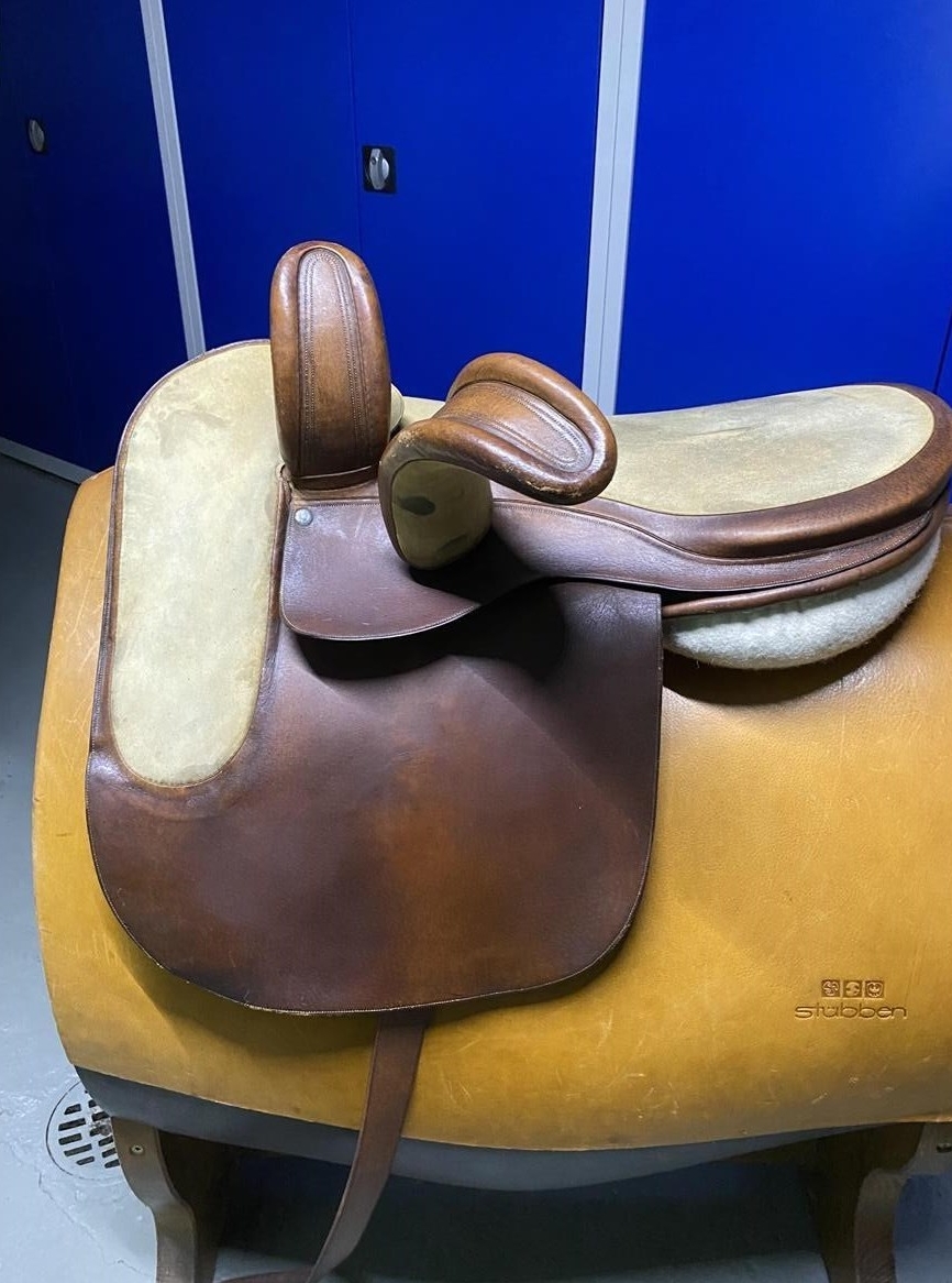 Frisch restaurierter Damensattel zu verkaufen