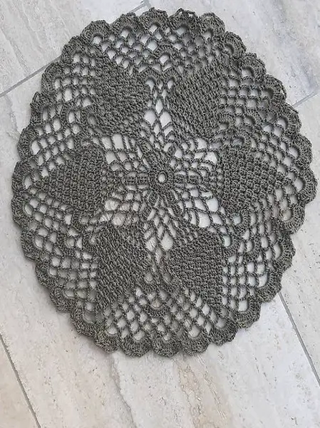 Deckeli handgemacht gehäckelt