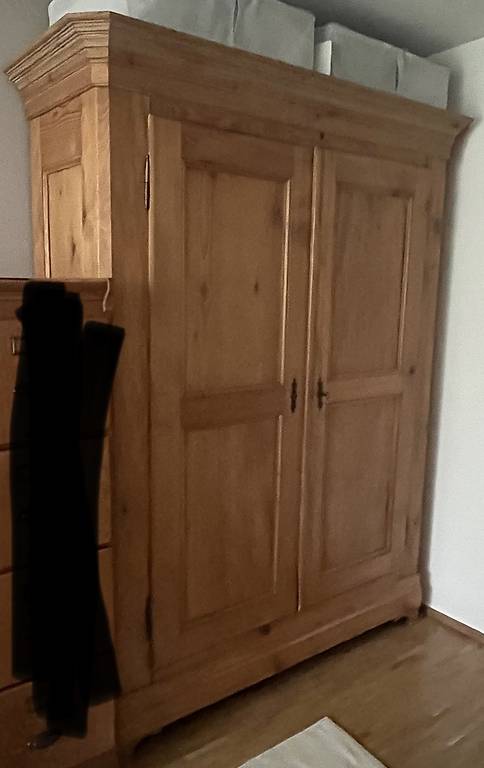 Bauernschrank, Massivholz