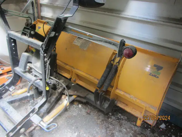 Lame à neige et saleuse, Kommunaldienst