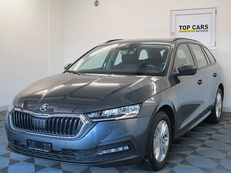 SKODA Octavia Combi 2.0 TDI DSG Ambition