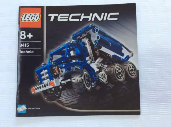 Lego Technic Kipper 8415 mit den Originalbauanleitungen