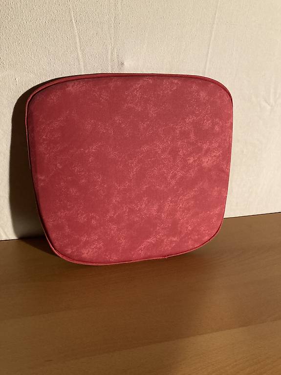 Stuhlkissen in rosé.