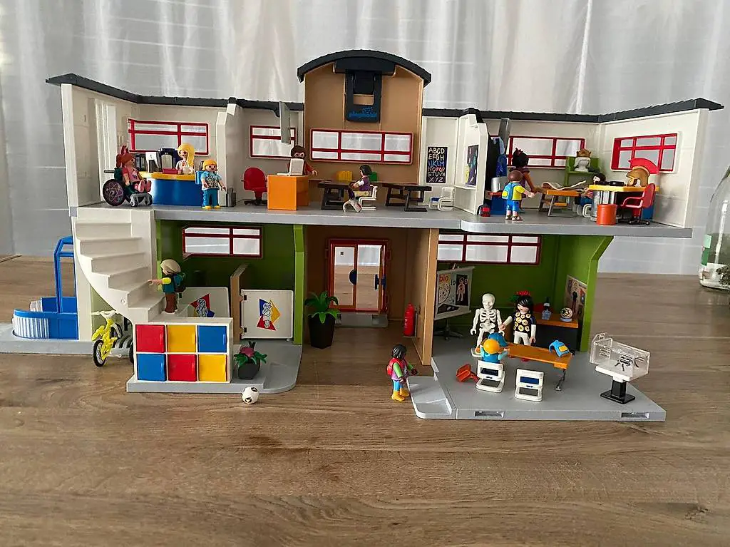 Playmobil grosse Schule inkl. Klassenzimmer