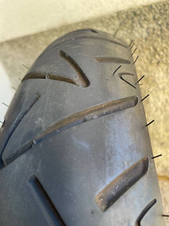 Motorradreifen / Pneumatico moto 130/70-17