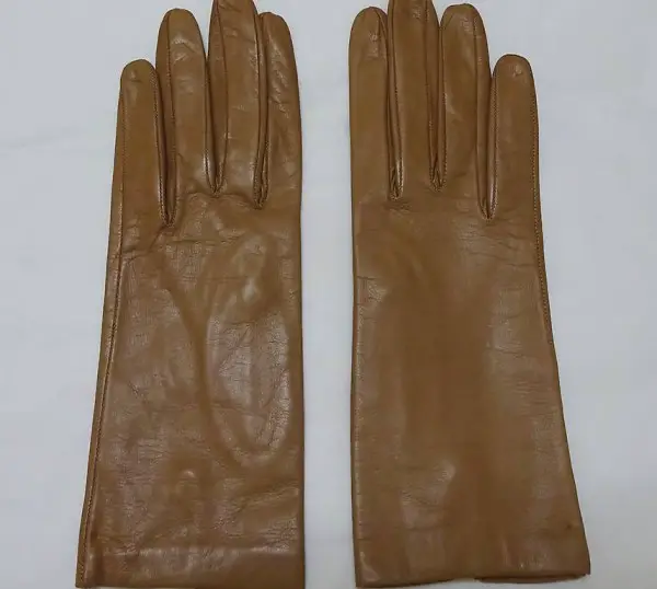 Gr. 7: Neue Lederhandschuhe mit Seidenfutter - hellbraun