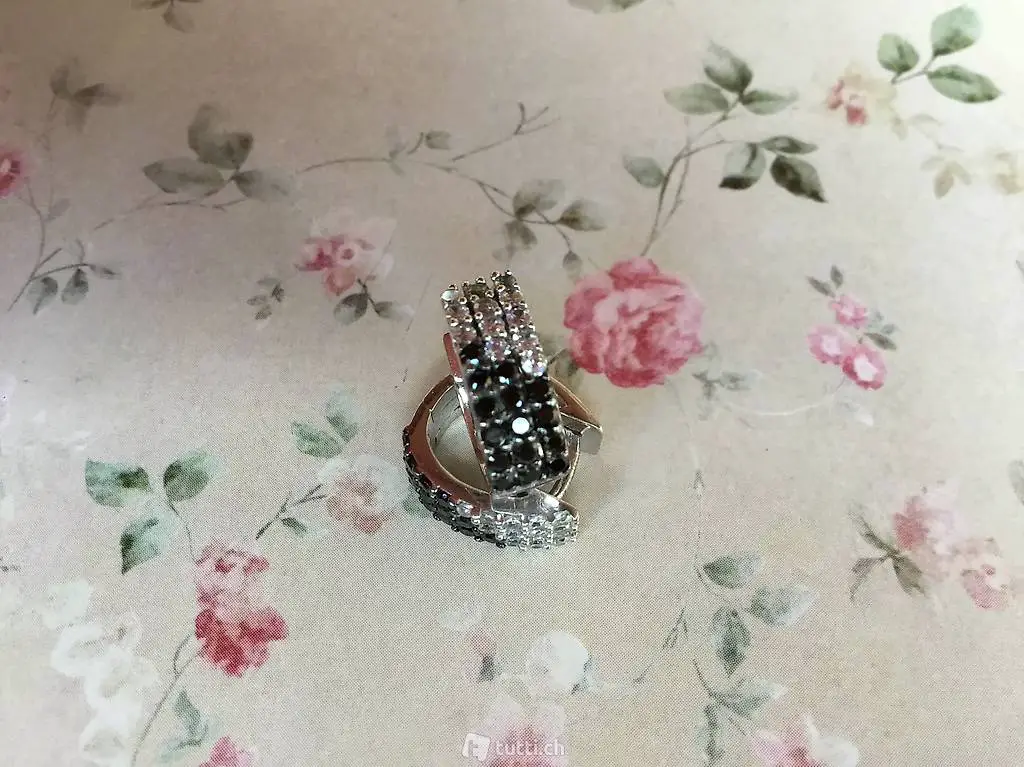 Ohrcreolen mit Steinchen 925