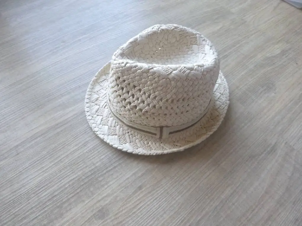 NEUE Strohhüte Sonnenhüte - 44cm und 50cm