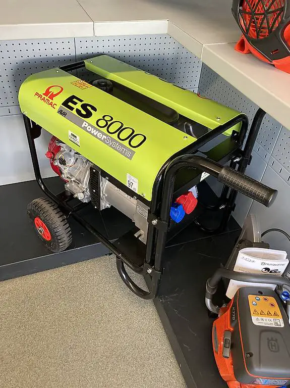 Stromerzeuger / Generator Pramac ES 8000
