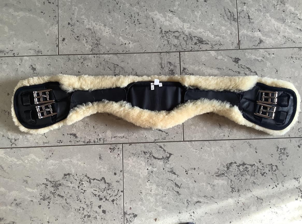 NEU: Lammfell Kurzgurt Mattes Slim-Line Mondgurt 75cm