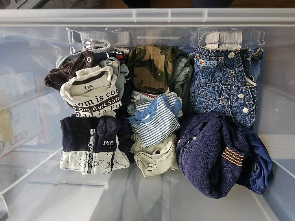 Kleiderpaket für einen Jungen Gr. 62