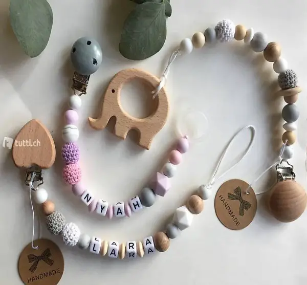 Nuggiketten mir Namen