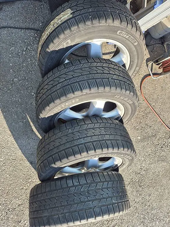 cerchi del porsche cayenne con gomme