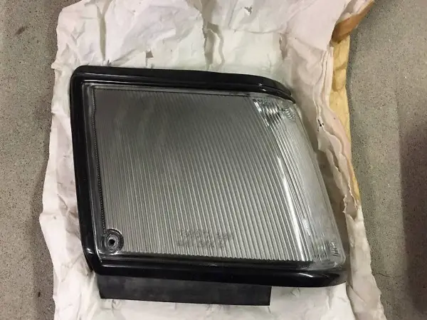 Standlicht zu Toyota Corolla E8