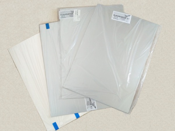 39Stk Folia Plakatkarton in Silber und weiss 48cm x 68cm