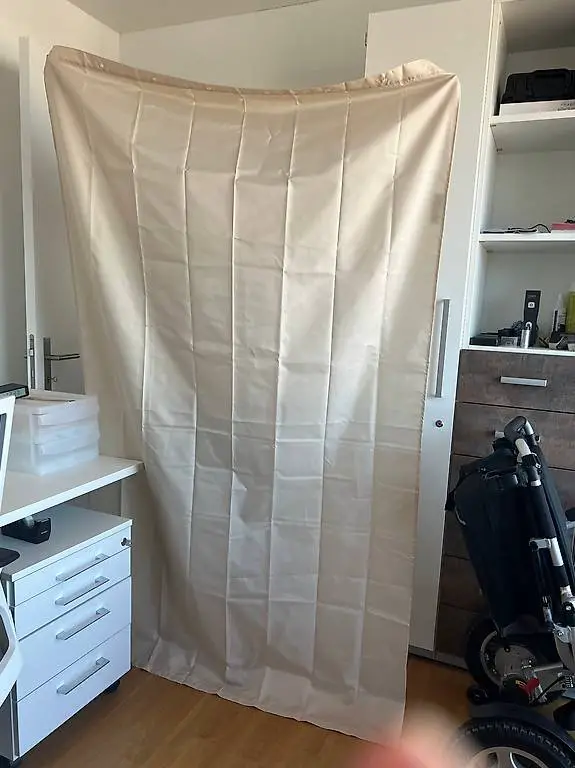 Duschvorhang mit Stange und Ringe