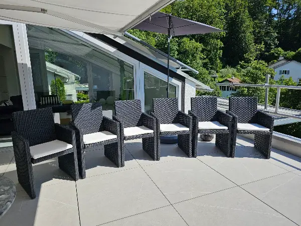 Gartenstühle mit Kunststoffgeflecht