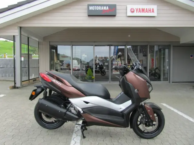 yamaha x-max 300