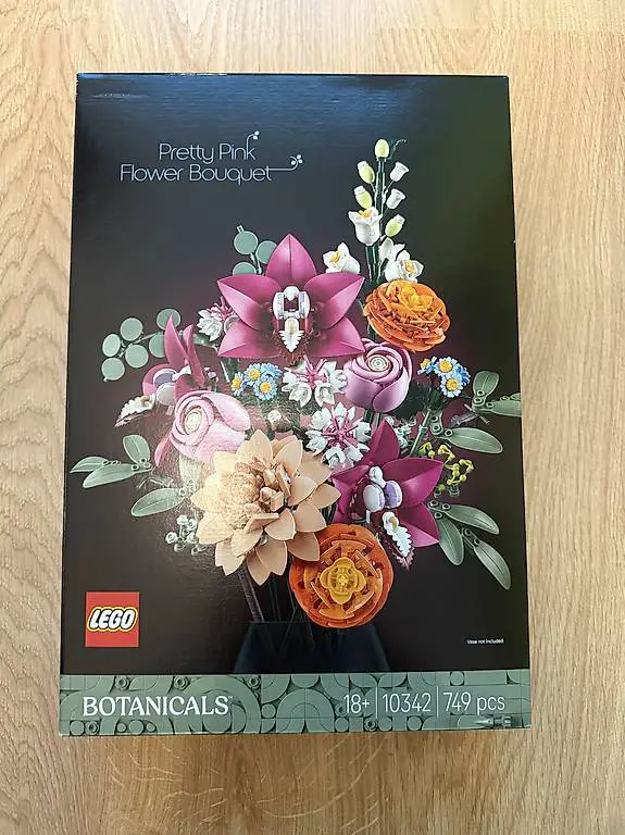 Lego botanicals, pretty pink flower bouquet