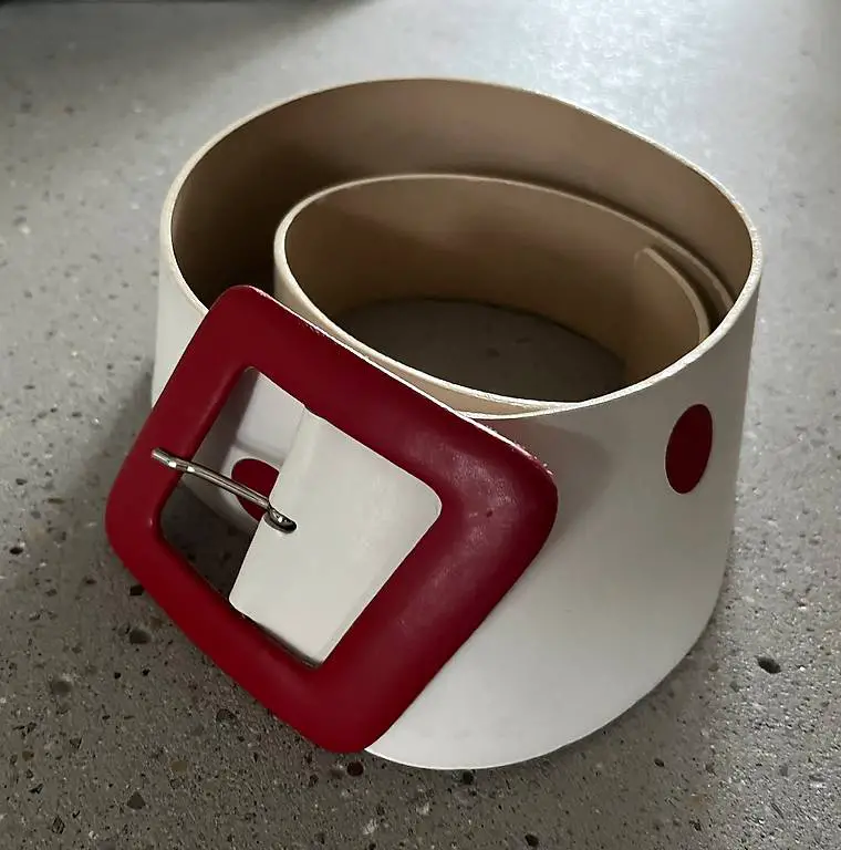 Vintage Hüftgürtel weiss mit roten Punkten