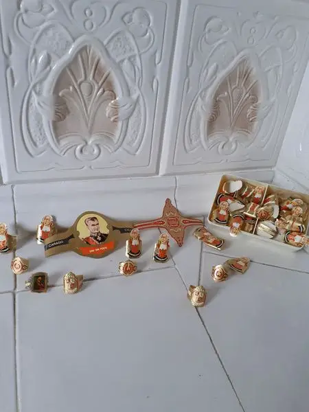 Diverse Zigarren Banderolen.