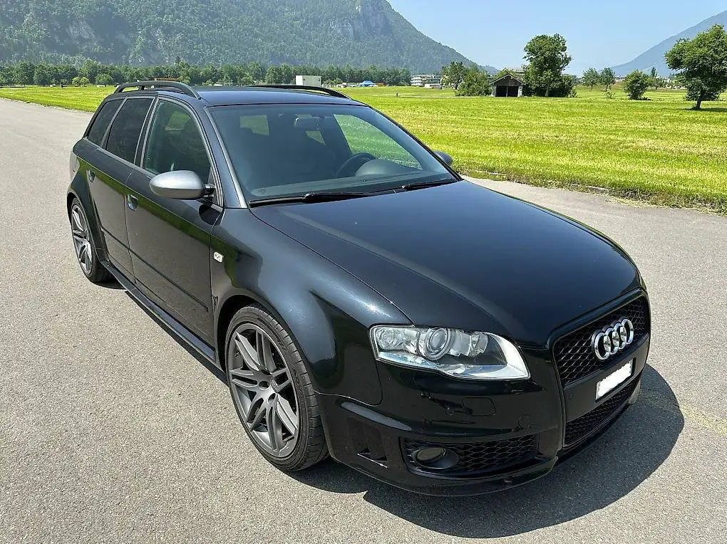 AUDI RS4 Avant 4.2 V8 quattro