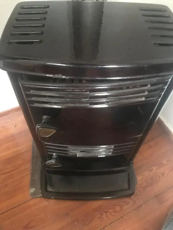 Kachelofen/ Holzofen