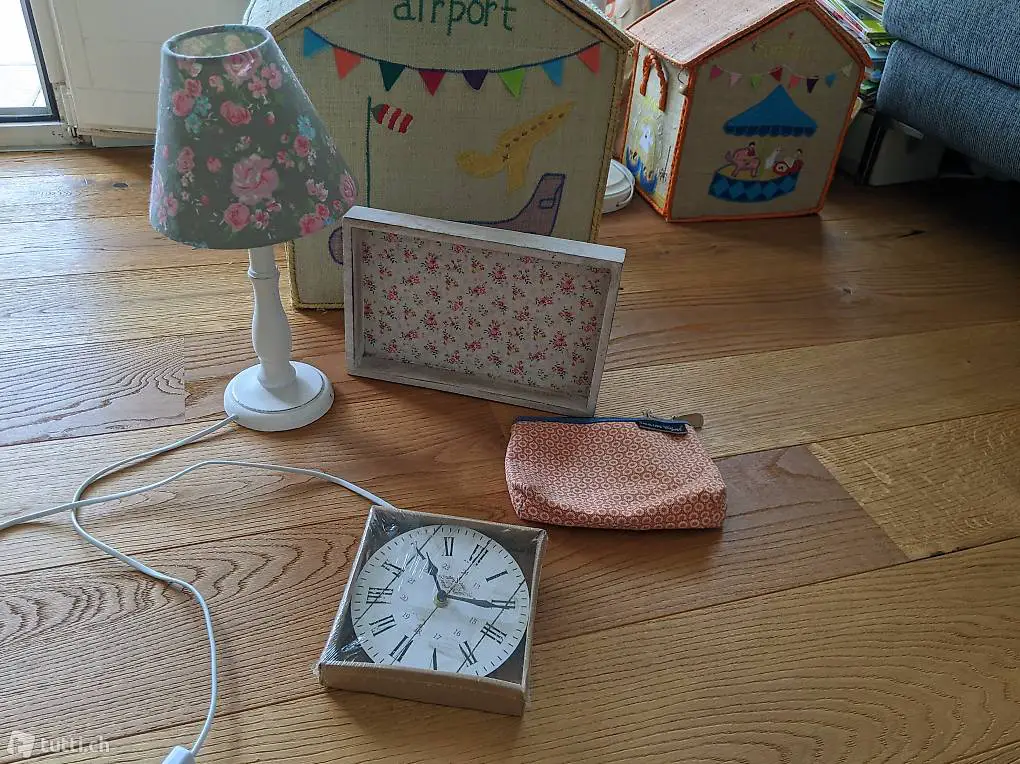 Vintage Uhr, Tablett, Lampe