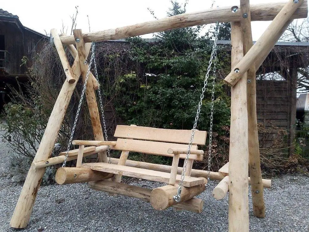 Hollywoodschaukel aus Rundholz