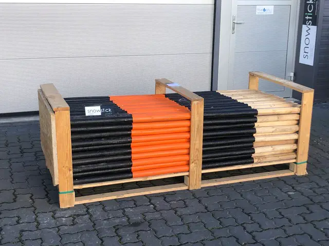 Schneestangen aus Holz, Kommunaldienst