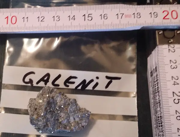 Steine Set. 3 diverse .Sfalerit, Bornit mit Gold + Galenit