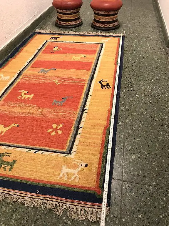 Antiquitätenhändler Arabischs Teppich 170x95