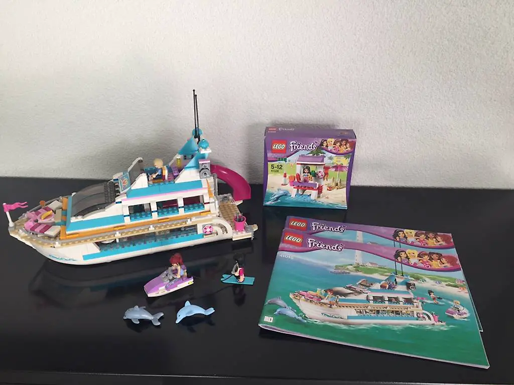 Lego Friends Yacht 41015 + Emma am Strand 41028