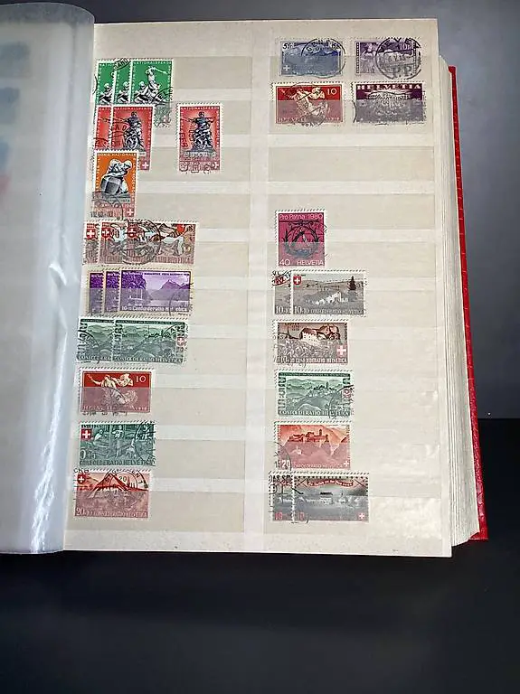 Schweizer Briefmarken Tauschalbum