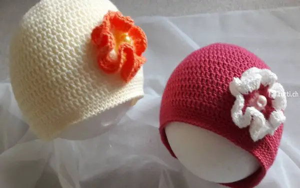 Sommerhut mit Häkelblume