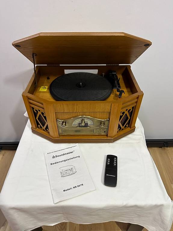 Soundmaster NR 907R - Plattenspieler, CD, Kassette und Radio