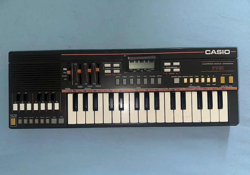 CASIO PT-31 Toy-Keyboard.