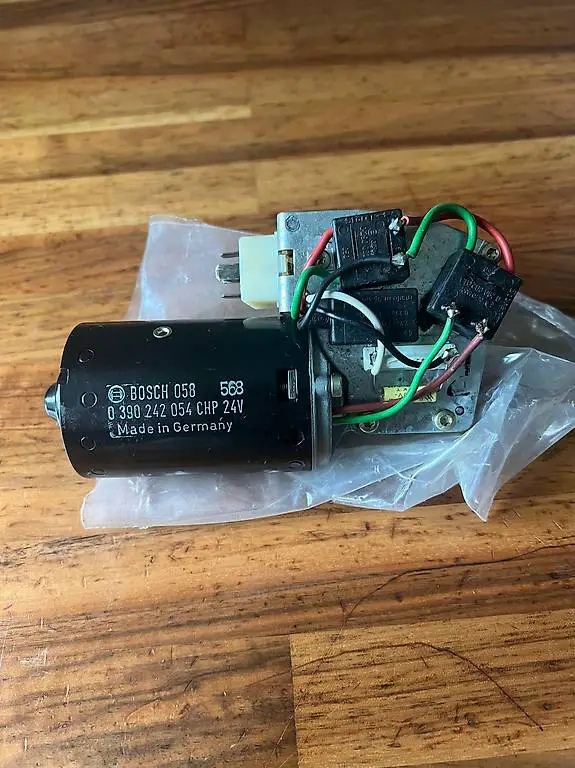 Scheibenwischermotor/ Puch 230 GE