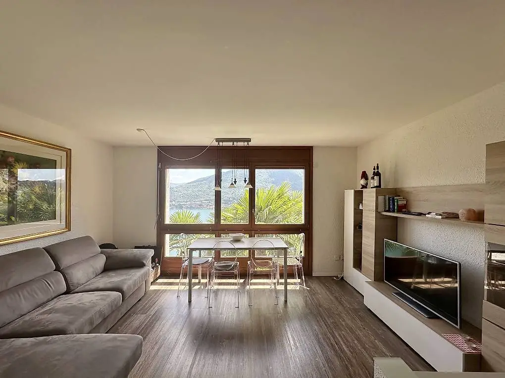 Incantevole appartamento vacanza con vista lago