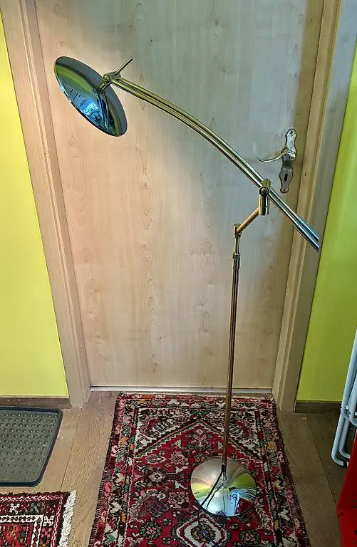 Ständerlampe dimmbar