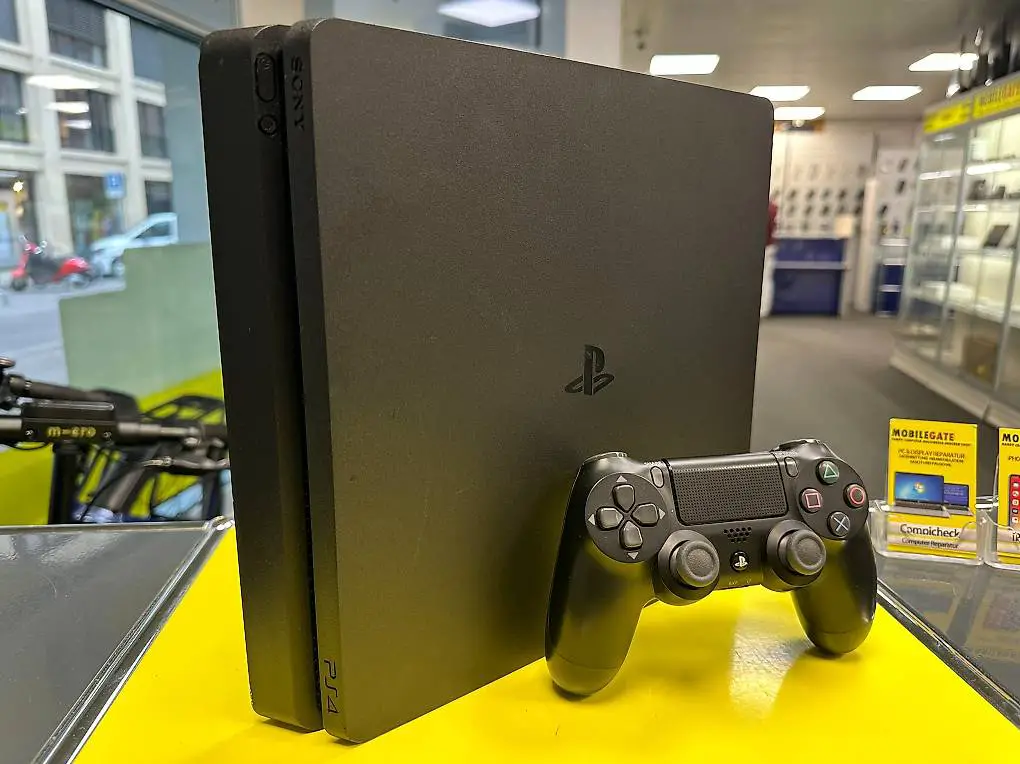 Sony PlayStation 4 Slim 1TB