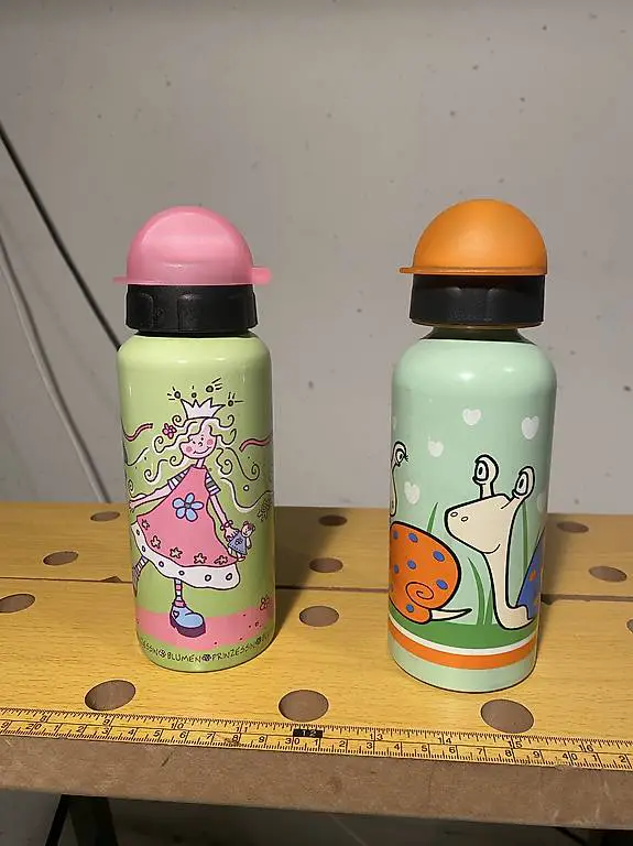 2x Kinder Trinkflasche, ideal für den Kindergarten