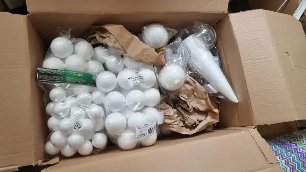 Materiale bricolage in polistirolo