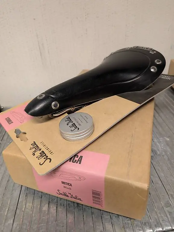 Neuer Selle Italia Ledersattel