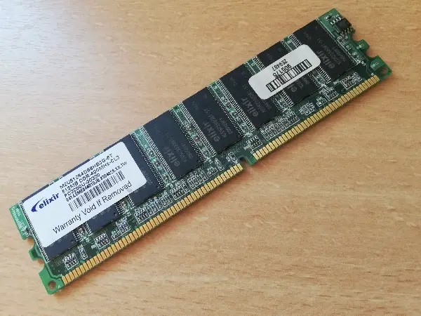 Arbeitsspeicher 512MB DDR-400 CL3 PC32000U elixir