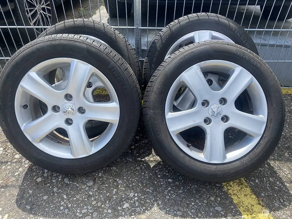  4x Peugeot Felgen - 205/55 R 16 - Sommer