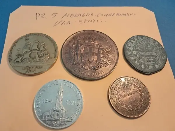 Pz 5 vecchie medaglie commemorative .