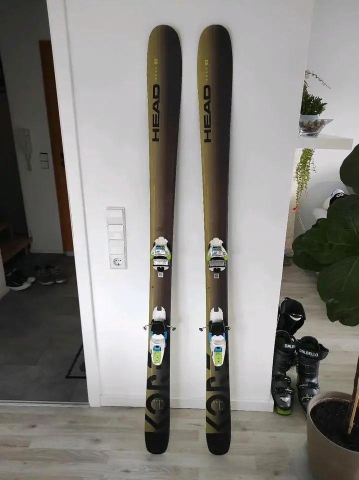 Head Kore inkl. Bindung Allmountain Ski Freerideski Freeride Ski