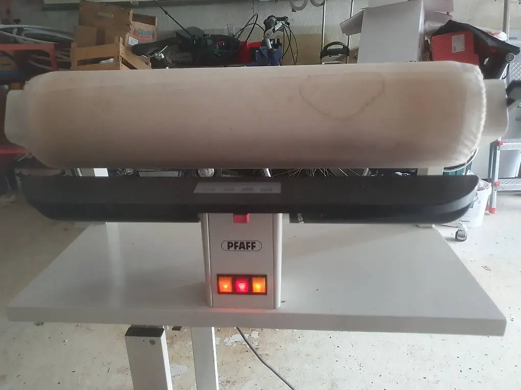Bügelmaschine PFAFF